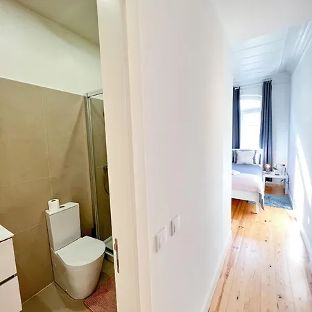 Cozy With Privative Bathroom On Rua Augusta Privatunterkunft *