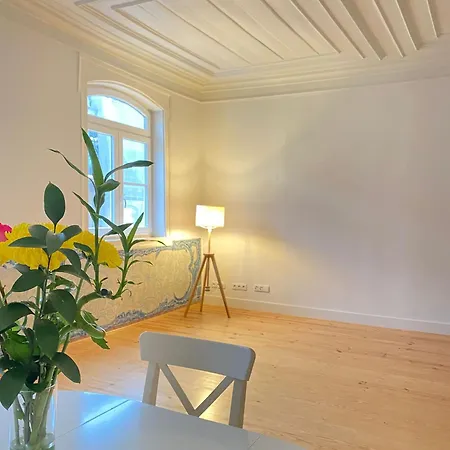 Private In A Historic Building On Rua Augusta